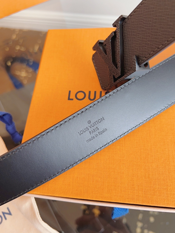 ルイヴィトンベルト細部ディテール